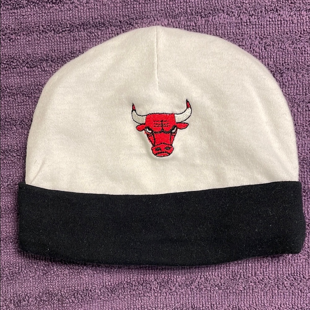 Infant Chicago Bulls Embroidered Beanie